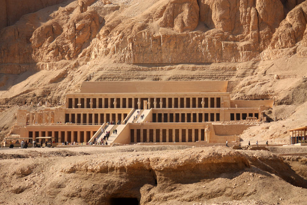 S 06 Hatshepsut Temple Entrance